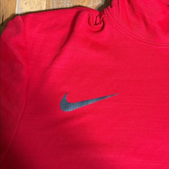 NWT Nike Drifit Brock Badgers Quarter-Zip Top - Picture 5 of 10